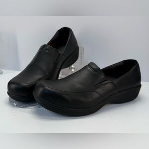 Worx by Red Wing Black Leather Slip-resistant slip-on work shoe women’s size 10